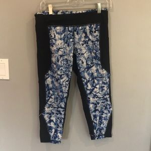 Zella Crop Leggings Size Medium